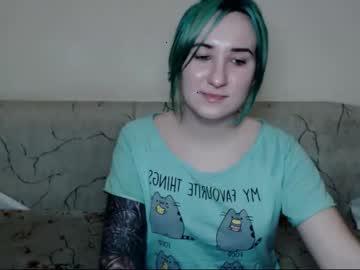 adrianneshy chaturbate