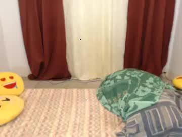 gorgeous_yvone23 chaturbate