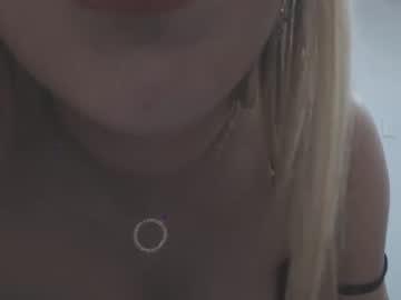 julianne_blond chaturbate