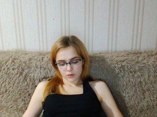 LittleShyGirl bongacams