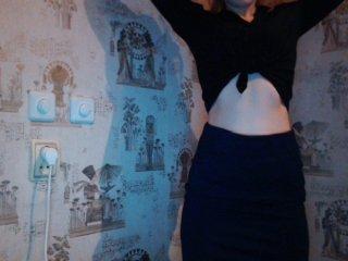 LittleShyGirl bongacams