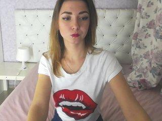 LuckyKarolina bongacams