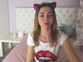 LuckyKarolina bongacams