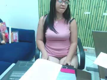 lucycatxxx chaturbate