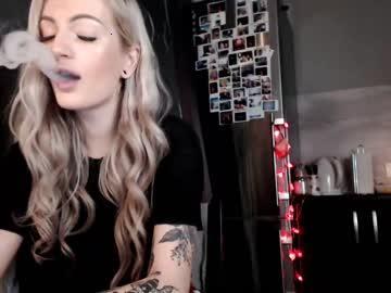 misty_m00n chaturbate