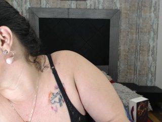 NiceBigTitsx bongacams