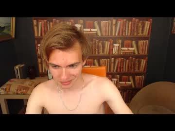 nikikirin_bas chaturbate