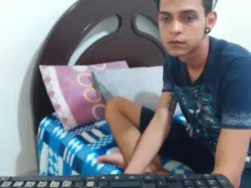 thaylorboyhot chaturbate