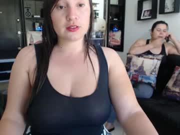 tinnajuicytits chaturbate